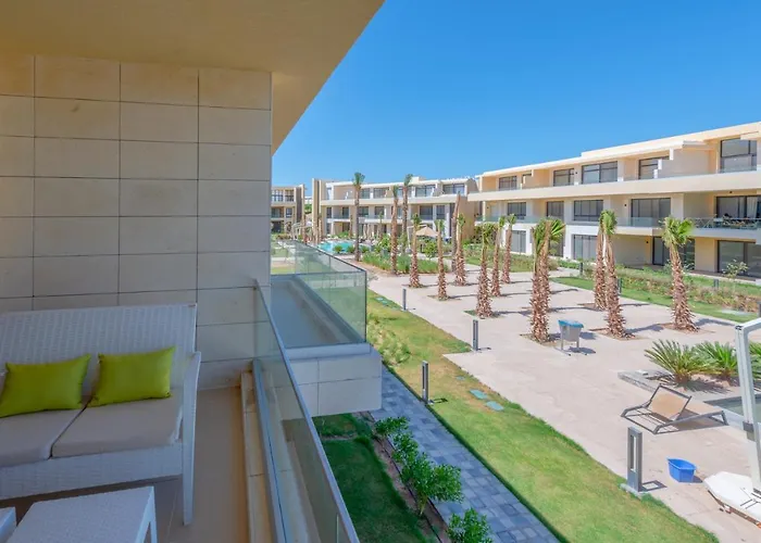 Boho-chic In G-cribs, Pool View * Hurghada